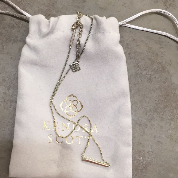 Kendra Scott Jewelry - Kendra Scott Bar necklace